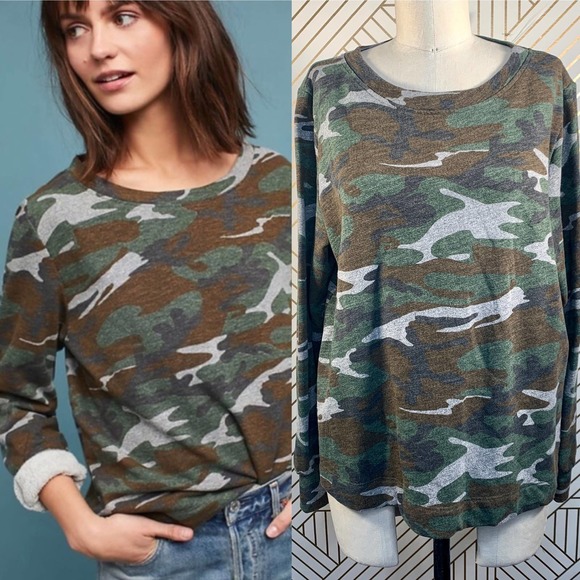 Anthropologie Tops - Anthropologie T.La Camo Print Pullover Sweatshirt